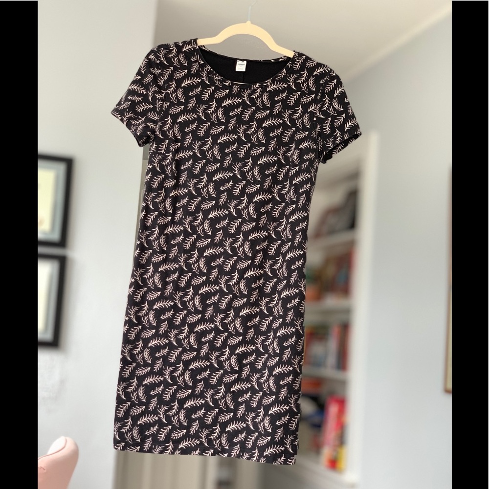 Old Navy Short Sleeve Stretchy Shift Dress